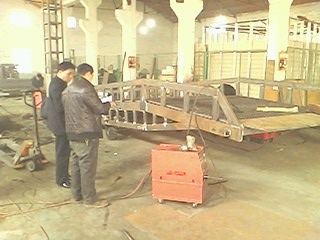 正在製造中的車橋